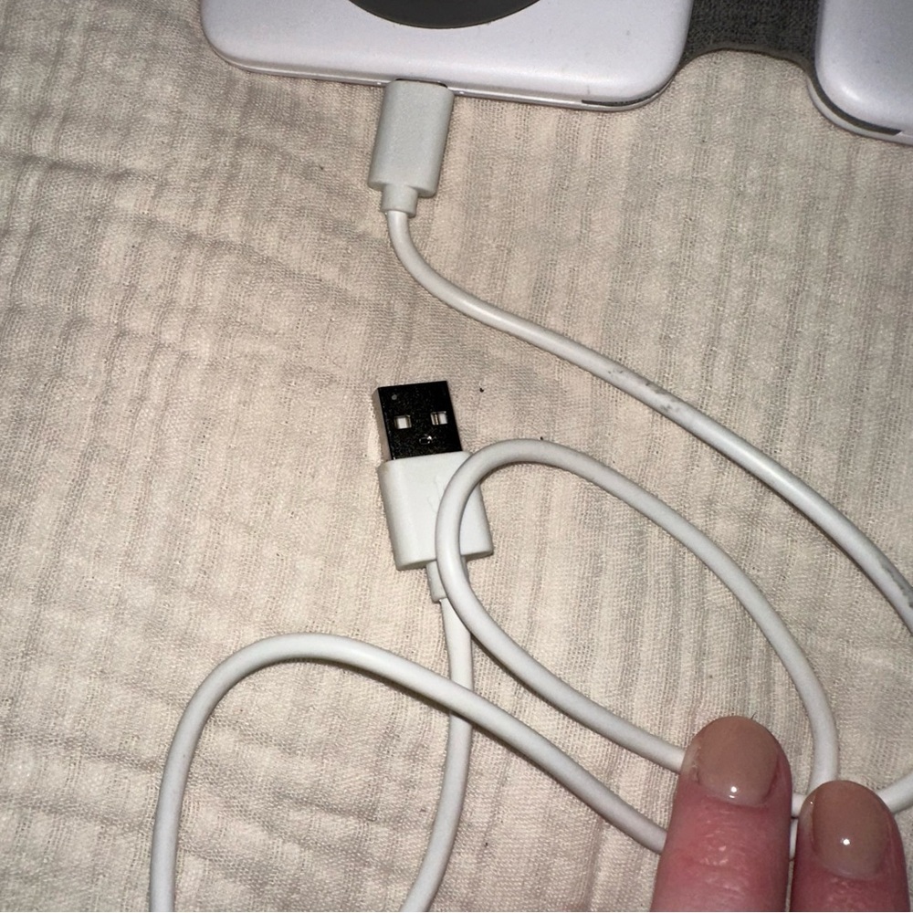 Multi MagSafe Charger - Picture 3 of 5